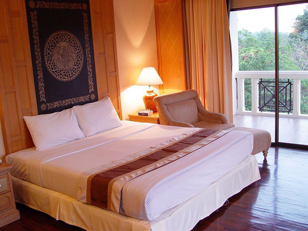 Pavilion Rim Kwai Resort Kanchanaburi Luaran gambar