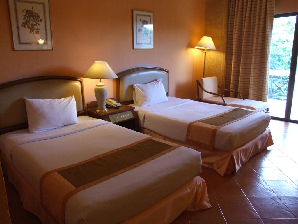 Pavilion Rim Kwai Resort Kanchanaburi Luaran gambar